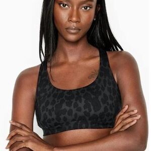 NWOT Victoria’s Secret sports bra
